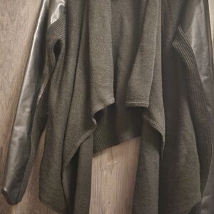 Simply Vera Wang sweater